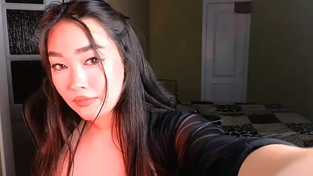 Snapshot of Erica_Wayne chatting on 01-11-25, 02:04 Erica Wayne online show from 01-11-25, 02:04