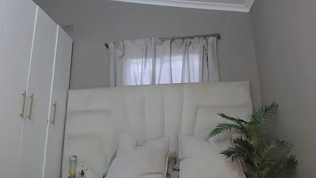 naughtyblackdolie online show from 02-28-25, 05:15