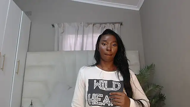 naughtyblackdolie online show from 03-07-25, 04:57