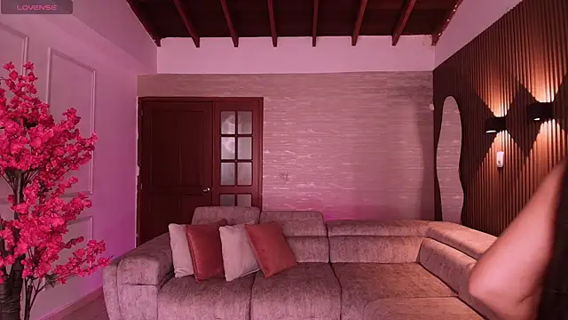 Anna parkker  online show from 03-21-26, 07:17