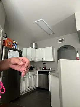 Snapshot of juicyyy323 chatting on 01-10-25, 11:29 juicyyy323 online show from 01-10-25, 11:29