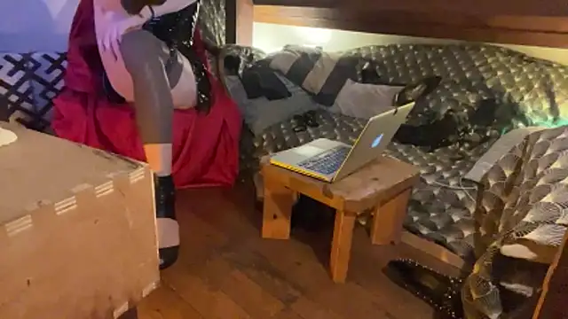 alexheels boots online show from 10-30-25, 04:58