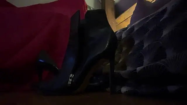 alexheels boots online show from 11-01-25, 01:29