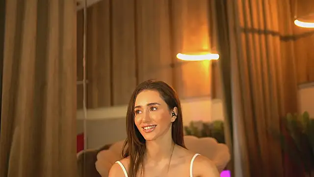 Snapshot of EmilyRaymont chatting on 02-28-25, 11:56 EmilyRaymont online show from 02-28-25, 11:56