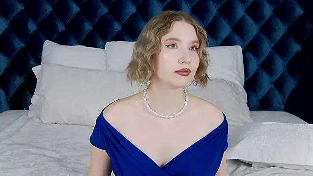 Snapshot of LiliLinn chatting on 01-31-25, 02:17 LiliLinn online show from 01-31-25, 02:17