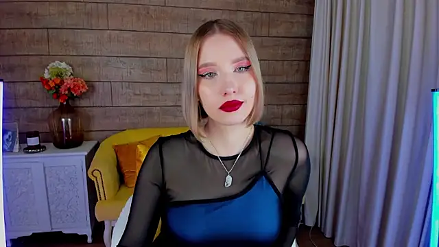 Snapshot of LiliLinn chatting on 02-04-25, 01:48 LiliLinn online show from 02-04-25, 01:48