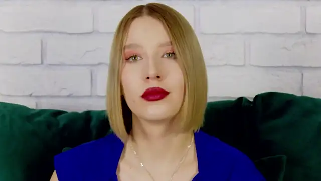 Snapshot of LiliLinn chatting on 02-24-25, 08:17 LiliLinn online show from 02-24-25, 08:17