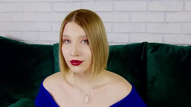 Snapshot of LiliLinn chatting on 02-24-25, 11:21 LiliLinn online show from 02-24-25, 11:21