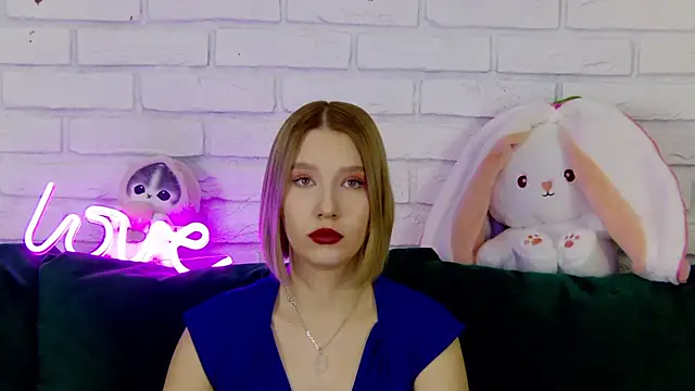 Snapshot of LiliLinn chatting on 03-07-25, 05:08 LiliLinn online show from 03-07-25, 05:08