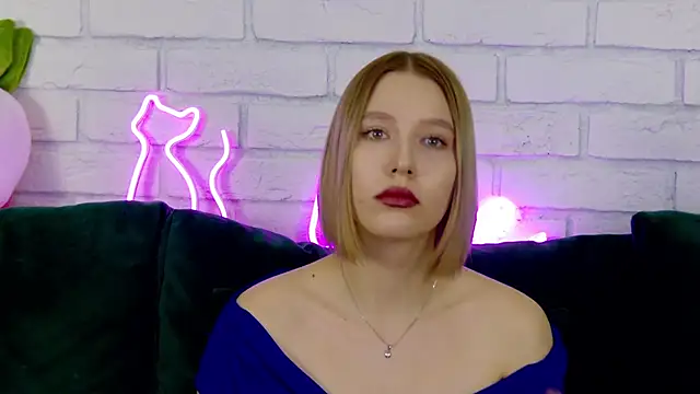 Snapshot of LiliLinn chatting on 03-10-25, 02:16 LiliLinn online show from 03-10-25, 02:16