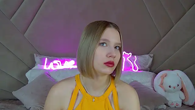 Snapshot of LiliLinn chatting on 03-11-25, 04:54 LiliLinn online show from 03-11-25, 04:54