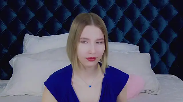 Snapshot of LiliLinn chatting on 03-14-25, 04:54 LiliLinn online show from 03-14-25, 04:54