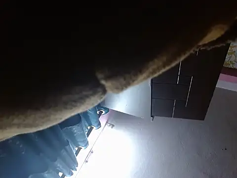 Snapshot of silky_milky chatting on 11-09-25, 09:24 silky milky online show from 11-09-25, 09:24