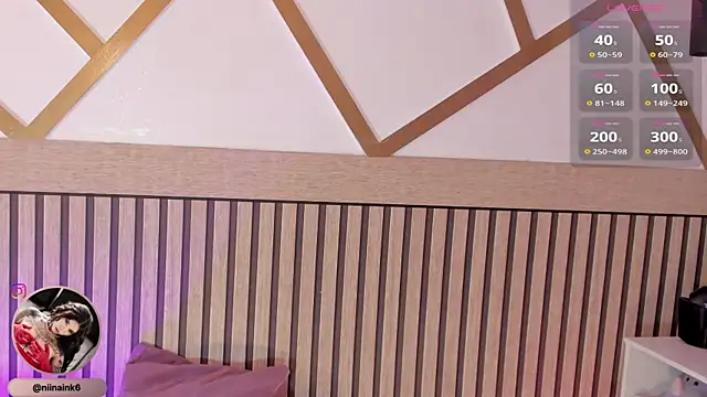 Snapshot of NinaInk chatting on 01-09-26, 10:40 NinaInk online show from 01-09-26, 10:40