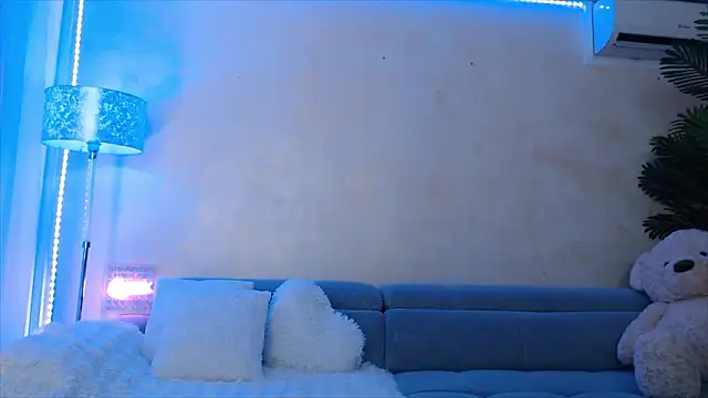 LaylaCruzRose online show from 03-12-26, 06:19