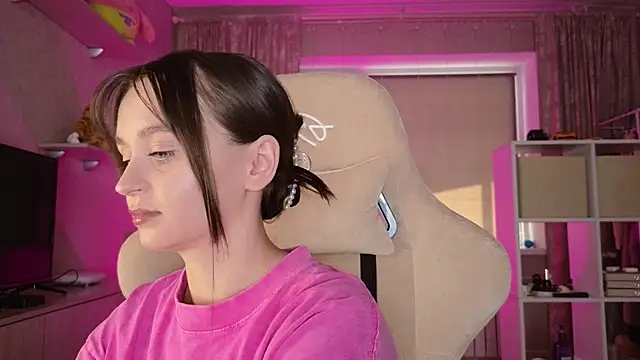 Katy perry  online show from 03-16-25, 03:58