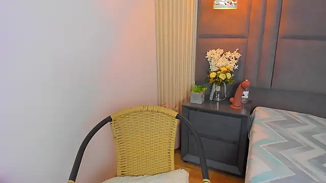 ElaEndez  online show from 02-06-25, 12:37