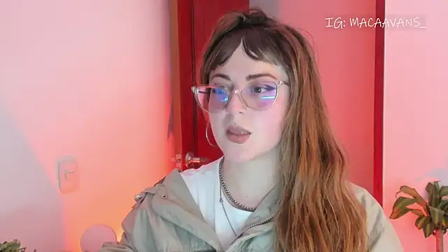 Snapshot of tekila__ chatting on 05-19-26, 11:22 tekila online show from 05-19-26, 11:22