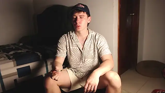 Snapshot of harry_greg21 chatting on 09-10-25, 11:38 harry greg21 online show from 09-10-25, 11:38