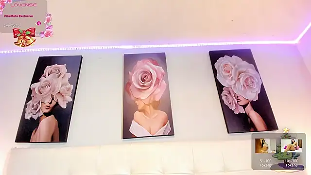 Snapshot of Sweetdreamses_ chatting on 12-30-24, 03:24 Sweetdreamses online show from 12-30-24, 03:24