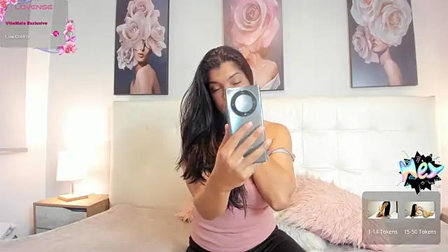 Snapshot of Sweetdreamses_ chatting on 01-10-25, 12:26 Sweetdreamses online show from 01-10-25, 12:26