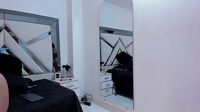 katherineFostel online show from 02-07-25, 05:07