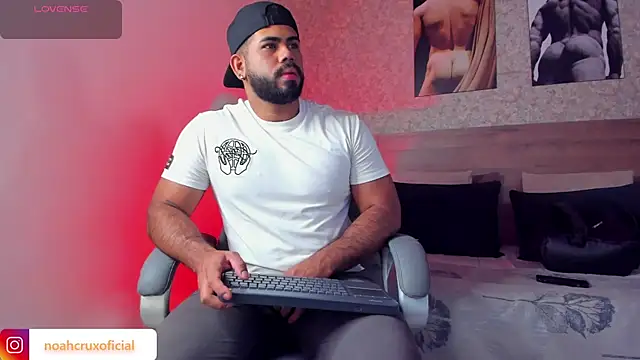 noah crux online show from 10-27-25, 12:20