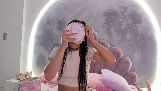 Snapshot of Valeria_Fitness chatting on 01-13-26, 07:08 Valeria Fitness online show from 01-13-26, 07:08