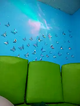 Snapshot of evelyn_prince1 chatting on 09-15-25, 11:43 evelyn prince1 online show from 09-15-25, 11:43