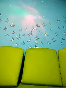 Snapshot of evelyn_prince1 chatting on 10-06-25, 10:23 evelyn prince1 online show from 10-06-25, 10:23