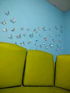 Snapshot of evelyn_prince1 chatting on 11-09-25, 01:48 evelyn prince1 online show from 11-09-25, 01:48