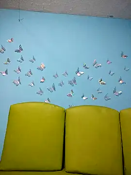 Snapshot of evelyn_prince1 chatting on 11-18-25, 10:52 evelyn prince1 online show from 11-18-25, 10:52