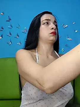 Snapshot of evelyn_prince1 chatting on 05-05-26, 02:30 evelyn prince1 online show from 05-05-26, 02:30