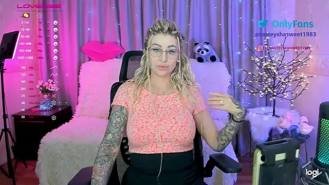 Snapshot of your_wild_amazon_forever chatting on 01-15-25, 11:53 your wild amazon forever online show from 01-15-25, 11:53