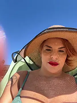 Snapshot of Selvaggia_official83 chatting on 02-20-26, 01:44 Selvaggia official83 online show from 02-20-26, 01:44