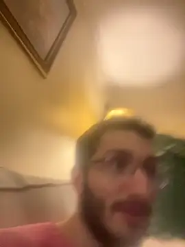 Snapshot of EE123458 chatting on 09-20-25, 08:32 EE123458 online show from 09-20-25, 08:32