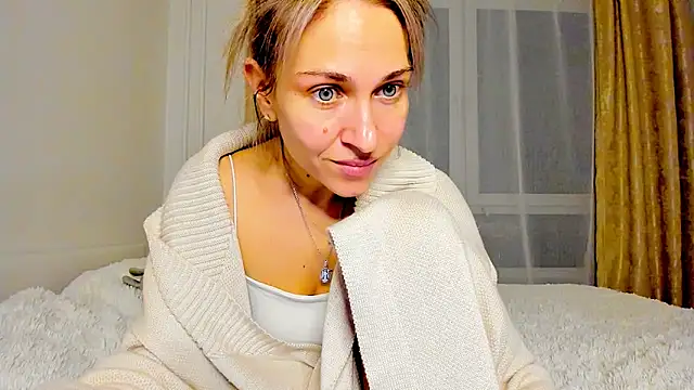 Mona Cruz online show from 03-17-25, 09:45