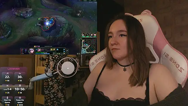 MoonlishSiren online show from 05-22-26, 08:14