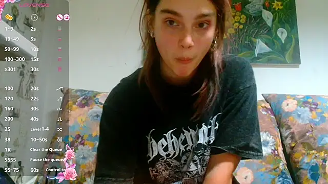 Snapshot of Sophie_Bell chatting on 12-11-24, 10:16 Sophie Bell online show from 12-11-24, 10:16