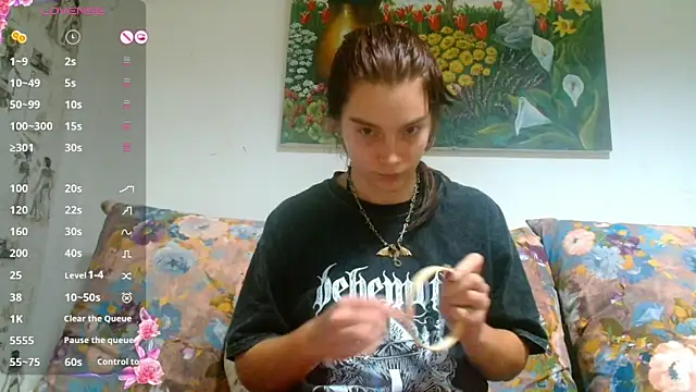 Snapshot of Sophie_Bell chatting on 12-13-24, 05:54 Sophie Bell online show from 12-13-24, 05:54