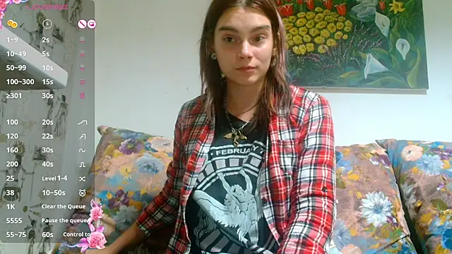 Snapshot of Sophie_Bell chatting on 12-14-24, 10:18 Sophie Bell online show from 12-14-24, 10:18