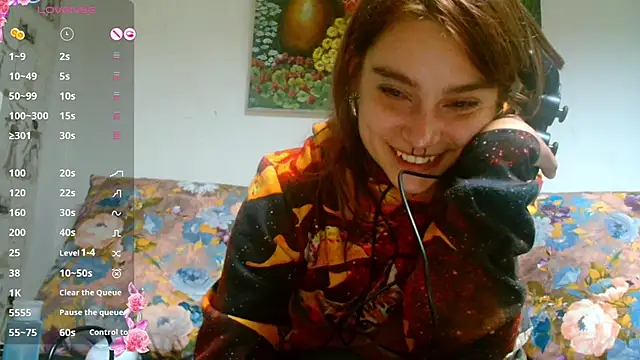 Snapshot of Sophie_Bell chatting on 12-26-24, 04:36 Sophie Bell online show from 12-26-24, 04:36