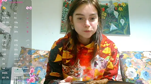 Snapshot of Sophie_Bell chatting on 01-05-25, 06:56 Sophie Bell online show from 01-05-25, 06:56