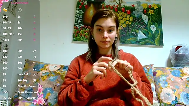 Snapshot of Sophie_Bell chatting on 01-09-25, 09:26 Sophie Bell online show from 01-09-25, 09:26