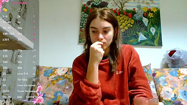 Snapshot of Sophie_Bell chatting on 01-11-25, 05:18 Sophie Bell online show from 01-11-25, 05:18