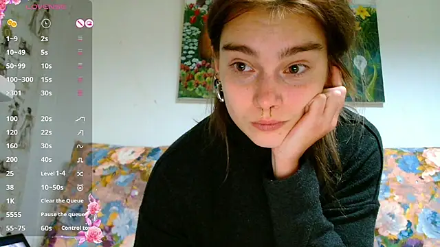 Snapshot of Sophie_Bell chatting on 01-15-25, 06:08 Sophie Bell online show from 01-15-25, 06:08