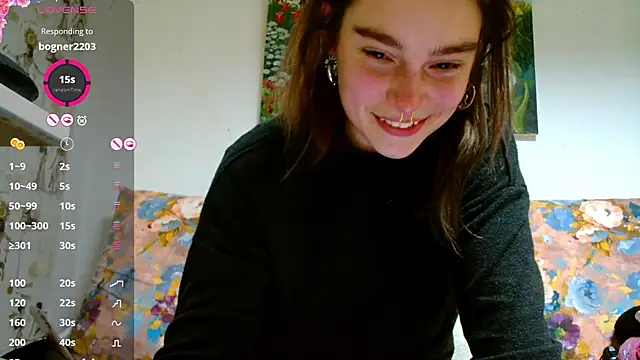 Snapshot of Sophie_Bell chatting on 01-16-25, 10:12 Sophie Bell online show from 01-16-25, 10:12
