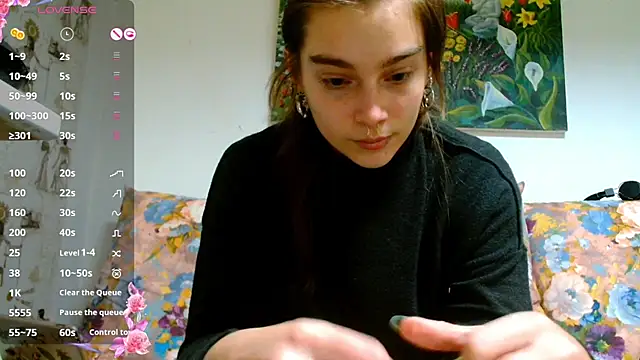 Snapshot of Sophie_Bell chatting on 01-17-25, 08:44 Sophie Bell online show from 01-17-25, 08:44