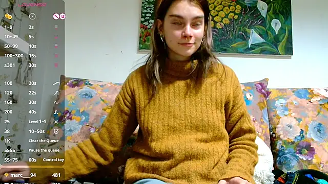 Snapshot of Sophie_Bell chatting on 01-22-25, 08:59 Sophie Bell online show from 01-22-25, 08:59