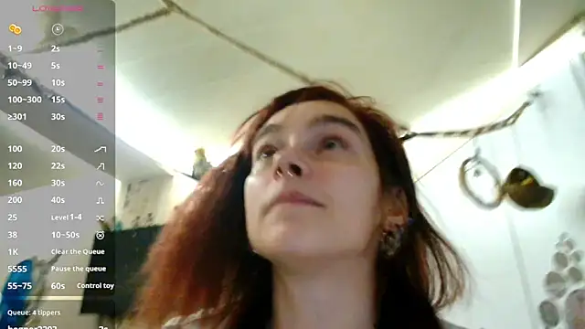 Snapshot of Sophie_Bell chatting on 02-01-25, 06:08 Sophie Bell online show from 02-01-25, 06:08